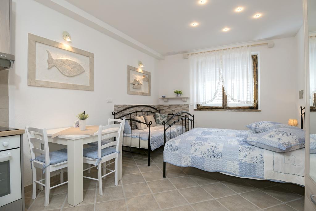 Apartments Krvavica Exterior photo